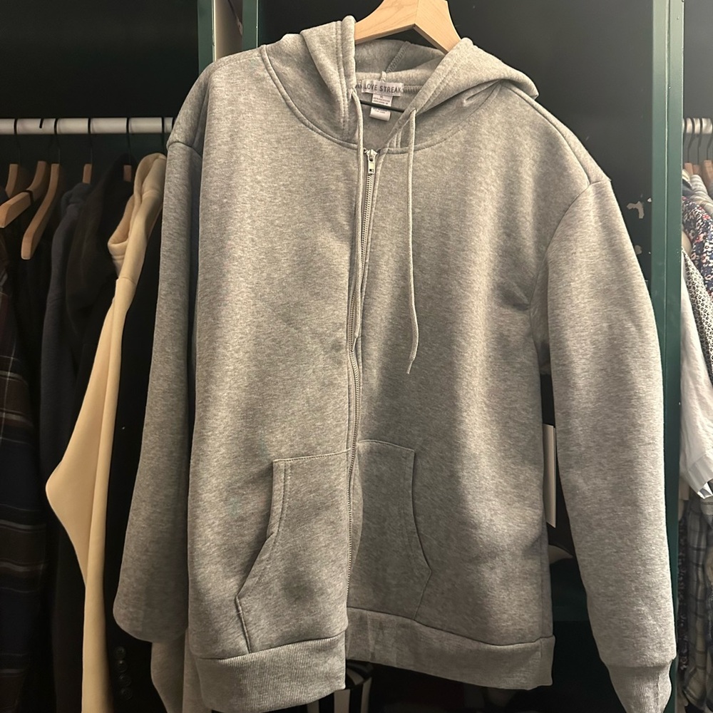 Grey sweatshirt